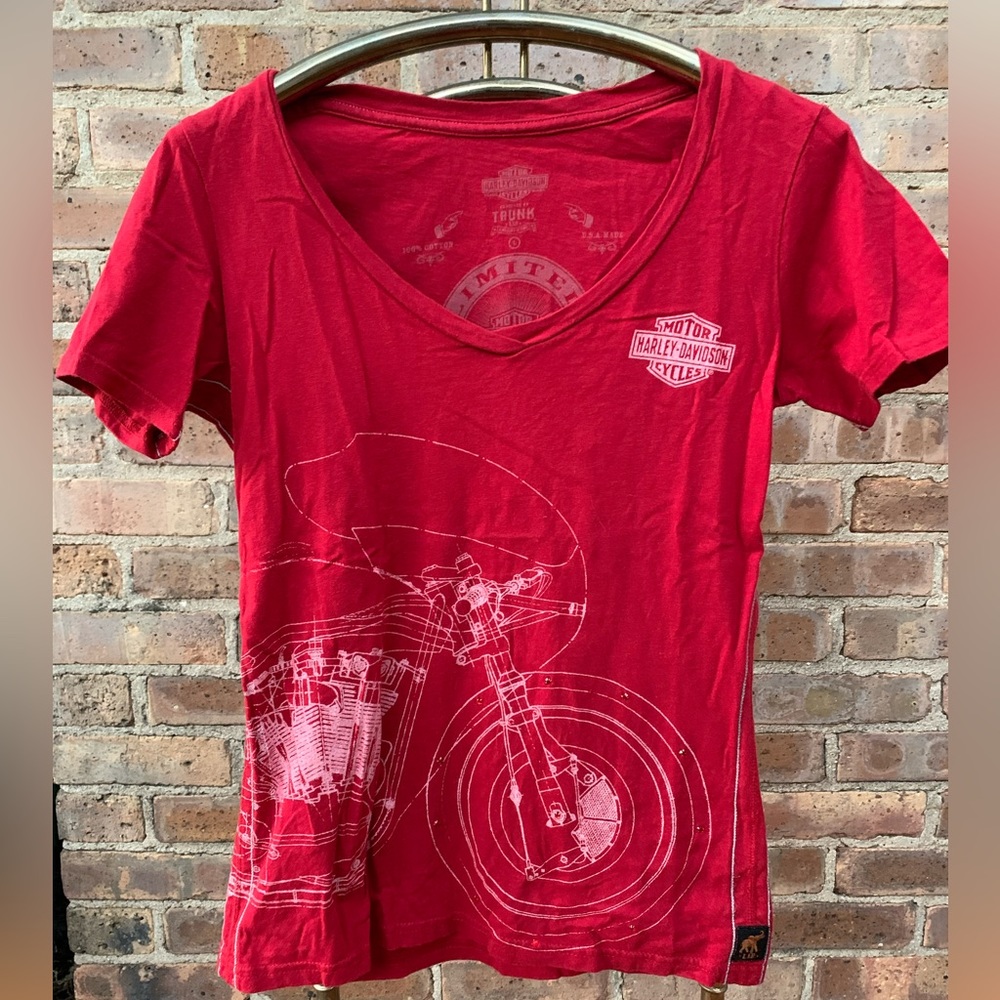 Limited Harley-Davidson Trunk Collection T-Shirt, size Large (runs small!)